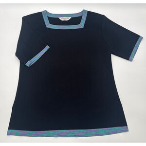 MISOOK Petite Medium Black Tunic Top with Green Trim